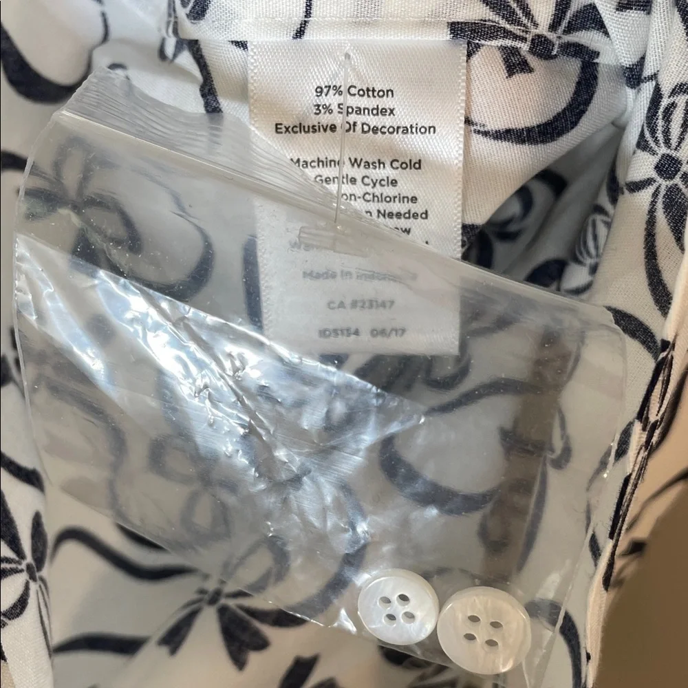 NEW! Talbots Wrinkle-Resistant Black & White Ribbon Print Shirt. 10. - Picture 2 of 8